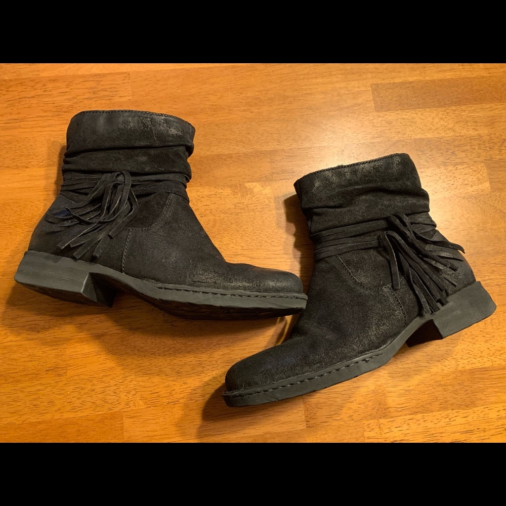 Born boots.